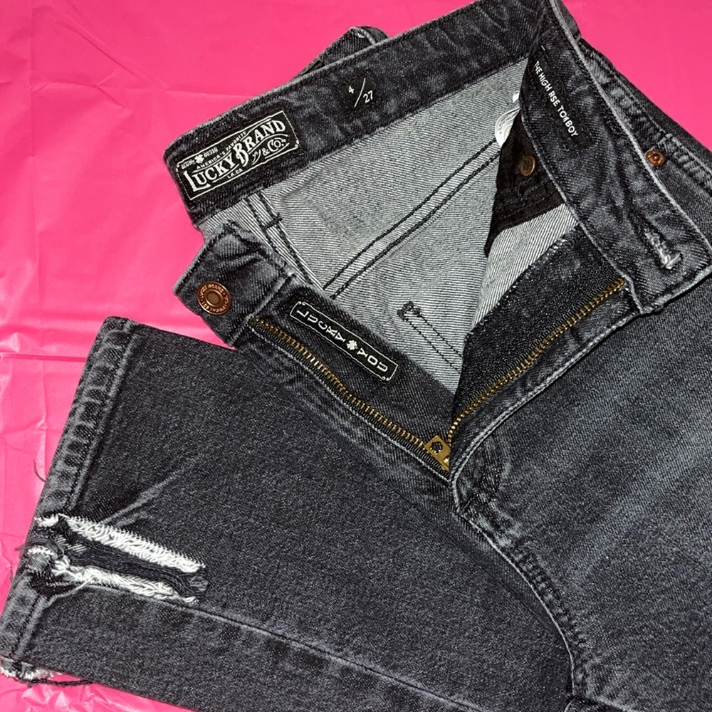 Lucky brand size 4/27 Black high rise tomboy jeans